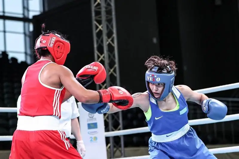 بوكس: الەم چەمپيوناتىنا قاتىساتىن قازاقستاندىق سپورتشى قىزدار بەلگىلى بولدى