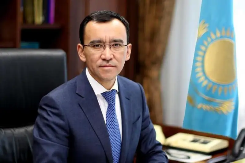 Eldi barlyq synaqtan súrindirmeı alyp shyǵatyn naǵyz kóshbasshy qajet - Máýlen Áshimbaev