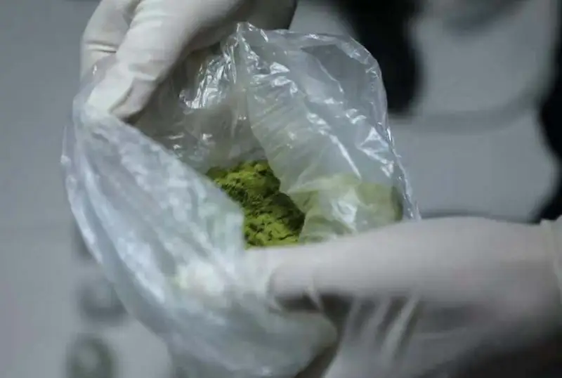 Гашиш сбывал администратор столичного кафе