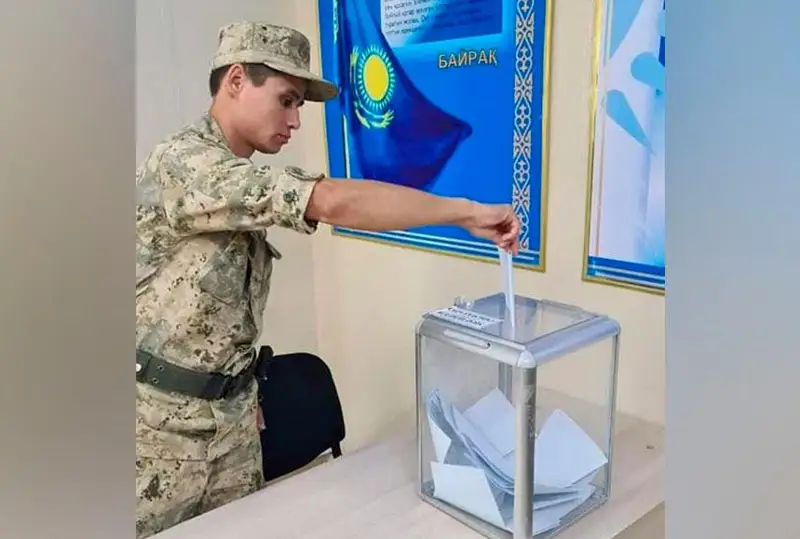 Qyzylordada shekara beketindegi áskerı mamandar tolyqtaı daýys berdi
