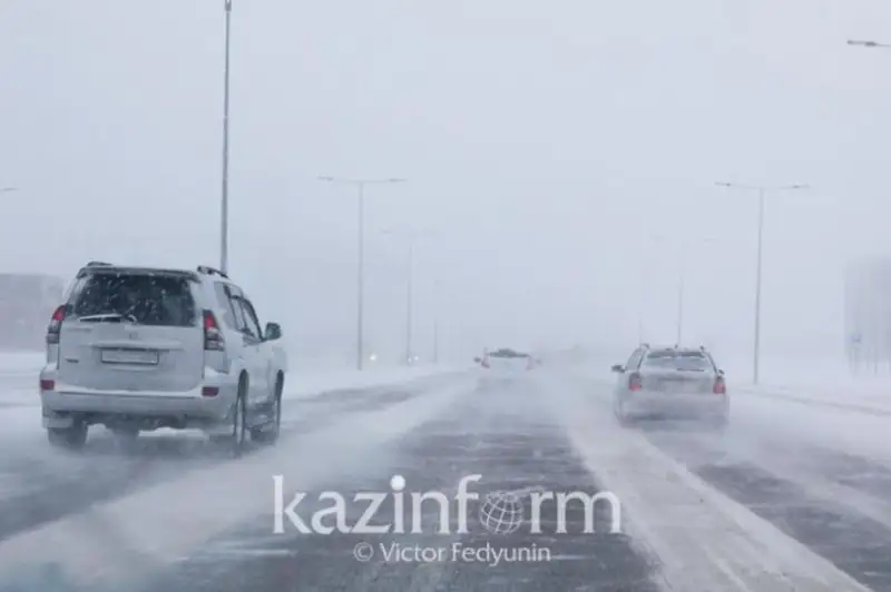 Ряд республиканских дорог закрыли в Костанайской и Акмолинской областях