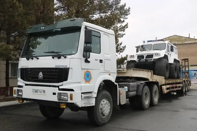 В подверженные подтоплениям села выехали спасатели СКО