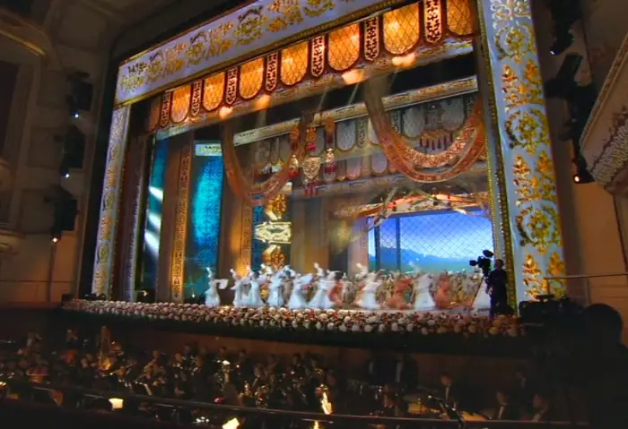 ШЫҰ-ға мүше мемлекеттердің белгілі шығармашылық ұжымдары «Астана Операда» өнер көрсетті