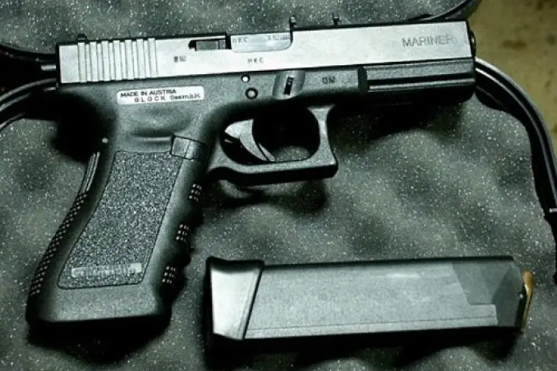 اقتوبەدە قارۋ-جاراق ۇستايتىندار مەن دۇكەندەر تەكسەرىلدى