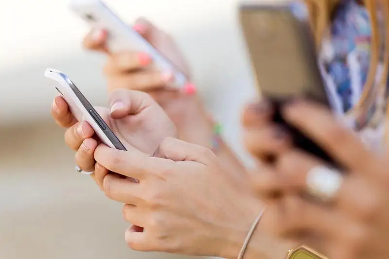 Операторов мобильной связи за год оштрафовали на 132 миллиона тенге