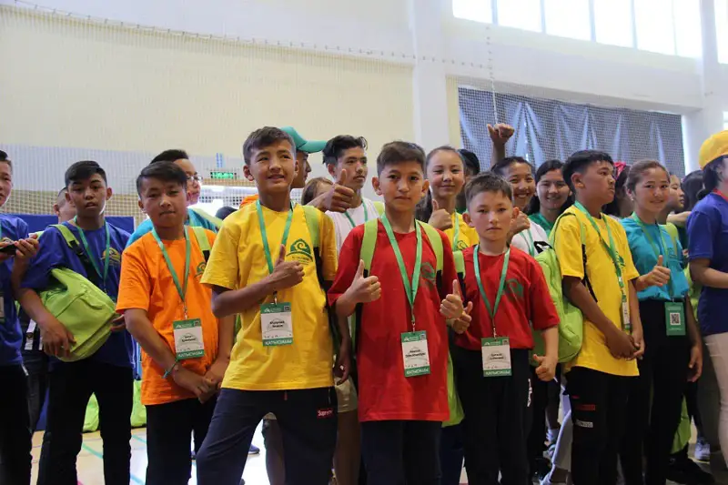 شەتەلدەگى قازاق بالالارىنا ارنالعان جازعى مەكتەپ جۇمىسىن باستادى