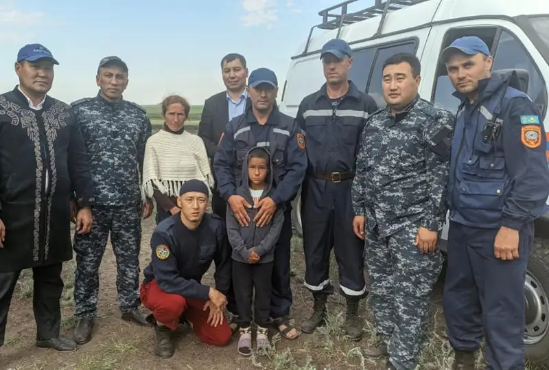 Почти сутки искали пропавшего в поле 9-летнего мальчика в Костанайской области