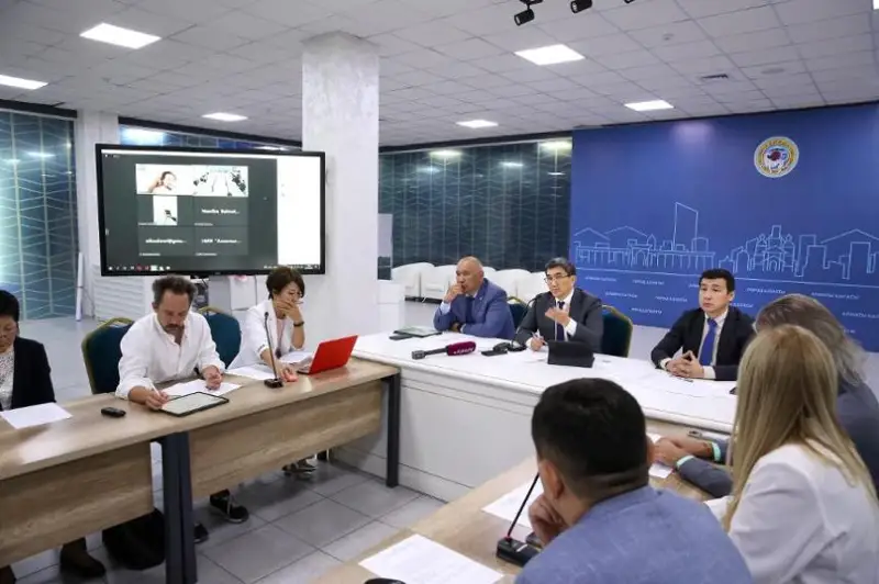Almatyda Qala qurylysy keńesi 14 qyrkúıekten bastap jobalardy qaraýǵa kirisedi