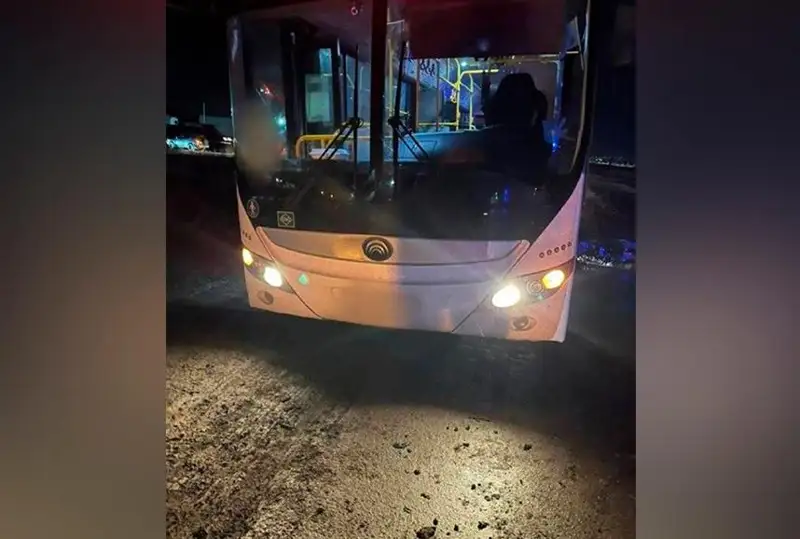 Пешеход скончался под колесами автобуса в Атырауской области