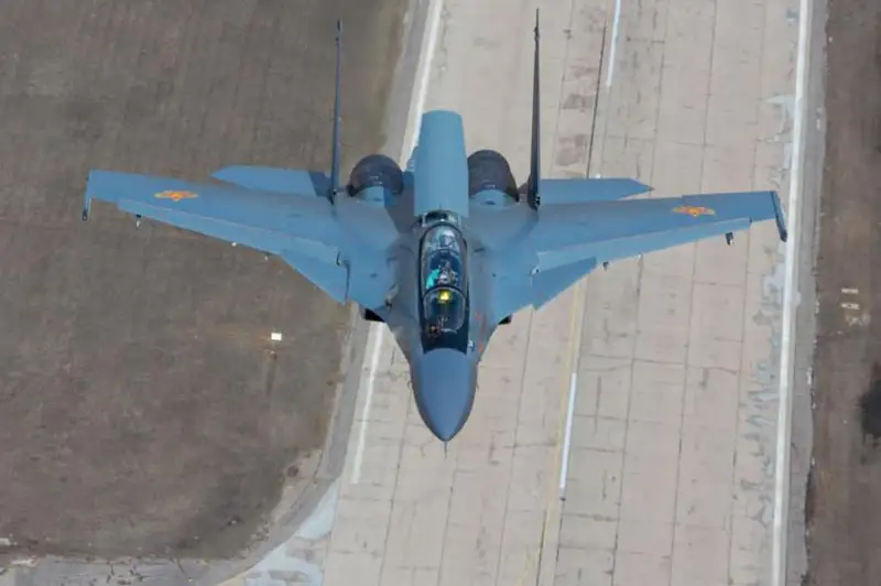 Силы воздушной обороны Казахстана отмечают 24-ю годовщину со дня образования