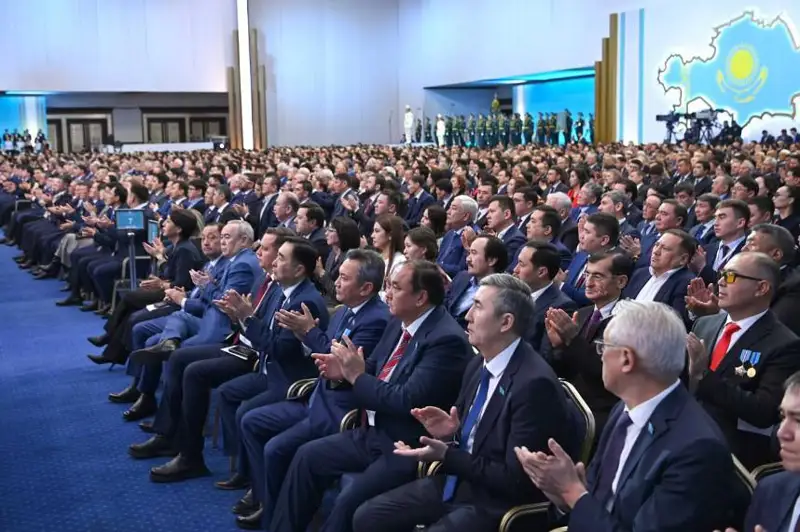 Prezıdent qazaqstandyqtarǵa alǵys aıtty