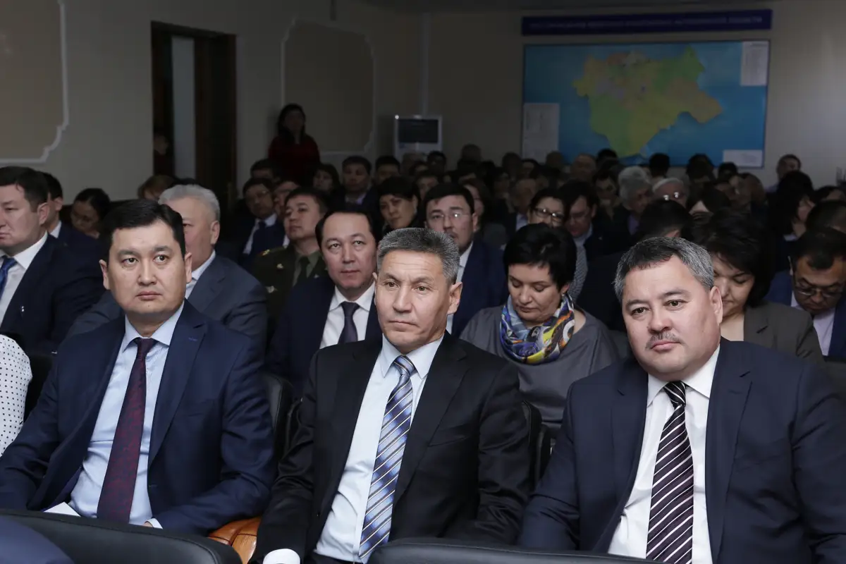 Сапарбаев: Әр аудан ең кем дегенде бір отбасыға үй алуға көмектесуі керек