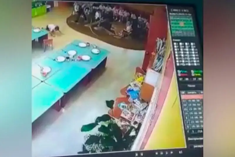 بالانى ەدەنگە لاقتىرعان: وسكەمەندە بالاباقشا تاربيەشىسىنە ءىس قوزعالدى