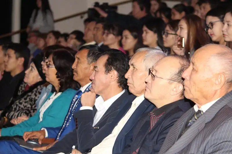 Ақ Жайықта ақын Есенғали Раушановтың кеші өтті