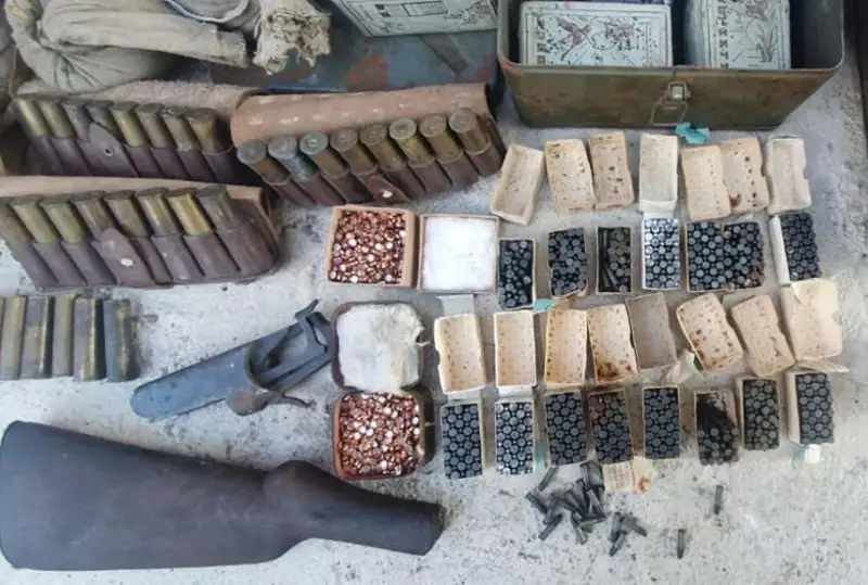 Rıdderde zeınetker áıeldiń úıinen oq-dáriler qoımasy tabyldy