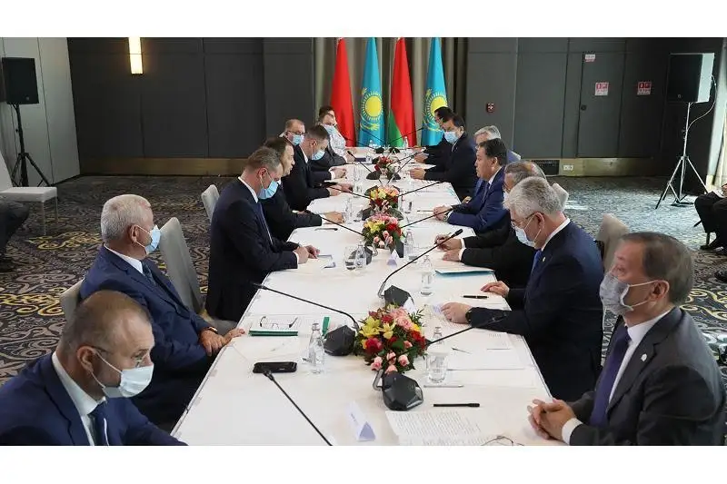 قازاقستان مەن بەلارۋس پرەمەر-مينيسترلەرى ىنتىماقتاستىق ماسەلەلەرىن تالقىلادى