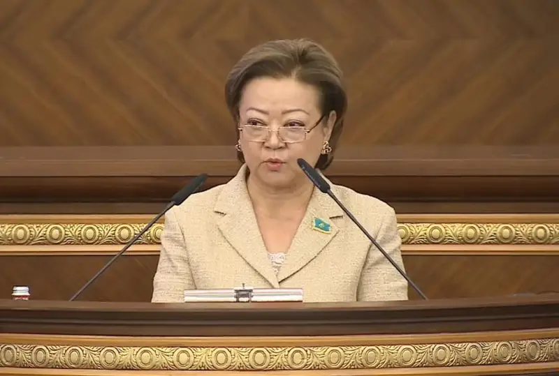 Qazaqstan tıimdi jáne zamanaýı saıası modelge kóshýde – senator