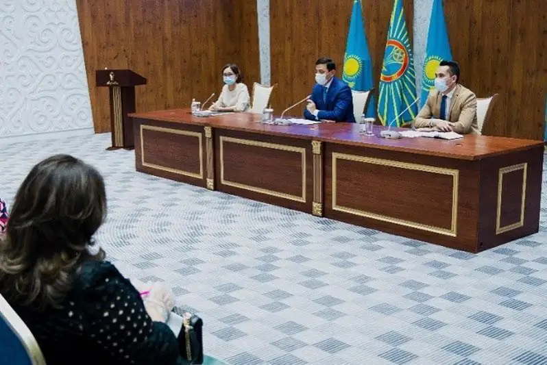 التاي كولگىنوۆ قالا مەكتەپتەرىنىڭ وفلاين- وقىتۋ فورماتىنا قاشان كوشەتىنىن ايتتى