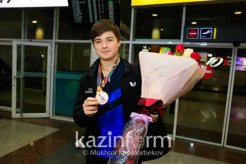 Бронзовый призер чемпионата Азии по настольному теннису Алан Курмангалиев прибыл в Нур-Султан