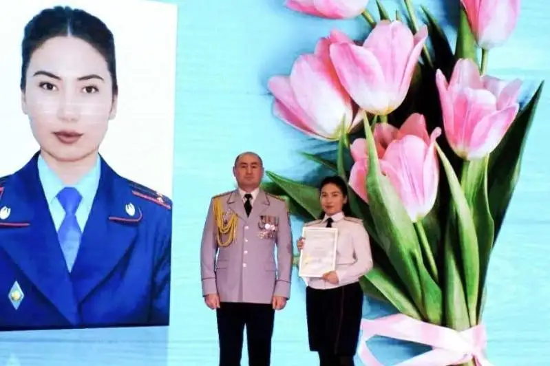 Более 70 сотрудниц акмолинского ДУИС наградили к празднику
