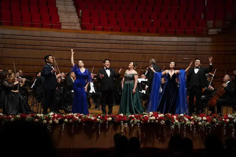 قازاق كونسەرتتىڭ 60-مەرەيتويلىق ماۋسىمى بولدى - فوتو