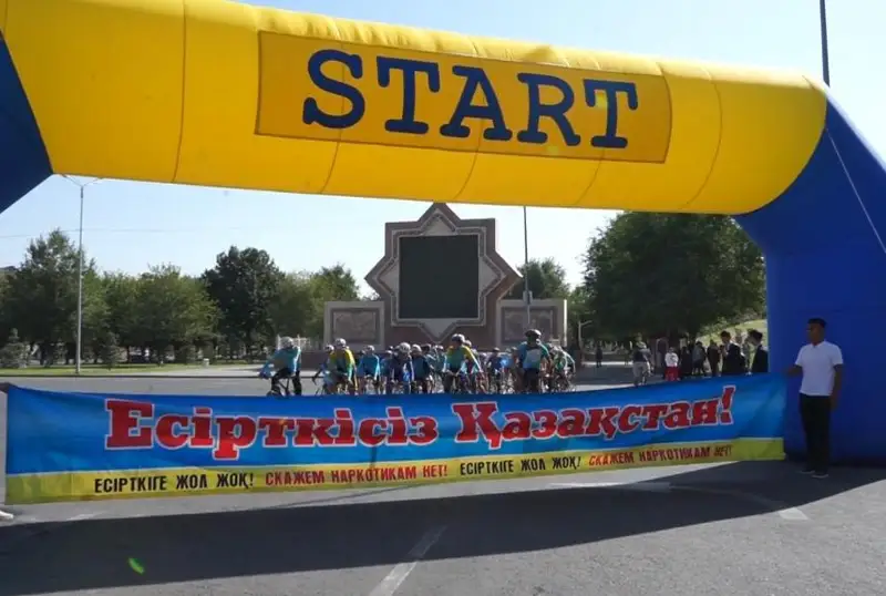 Велопробег «Казахстан без наркотиков!» провели полицейские в Таразе