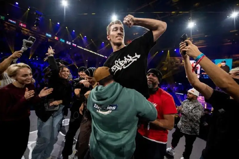 Казахстан завоевал две золотые медали на крупном турнире по брейк-дансу