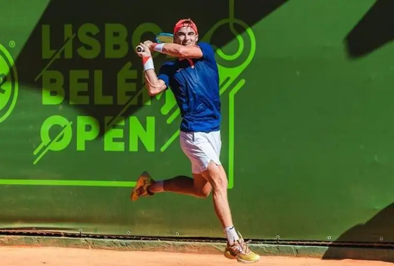 Казахстанец Тимофей Скатов в трехчасовом матче одержал сенсационную победу