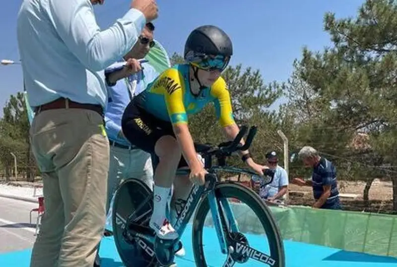 Казахстанская велогонщица выиграла четвертую медаль Исламиады