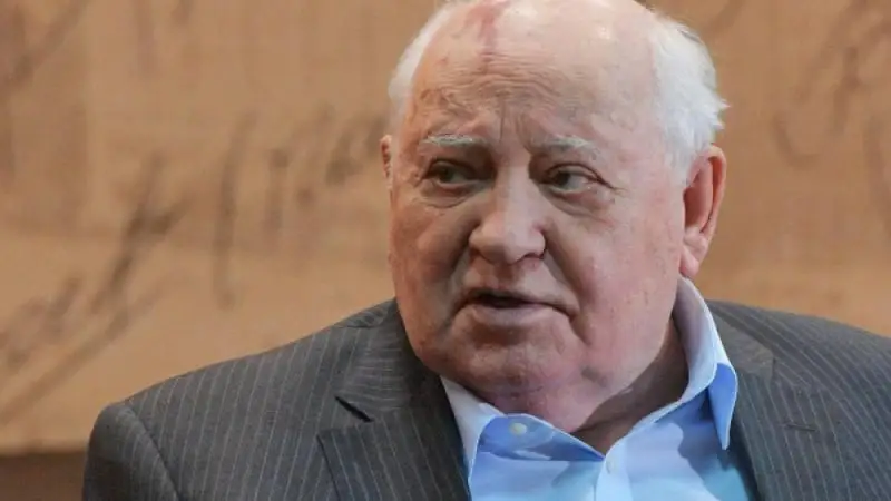 گورباچەۆتىڭ بۇرىنعى كومەكشىسى كەڭەس وداعى قۇلدىراۋىنىڭ باستى سەبەبىن ايتتى