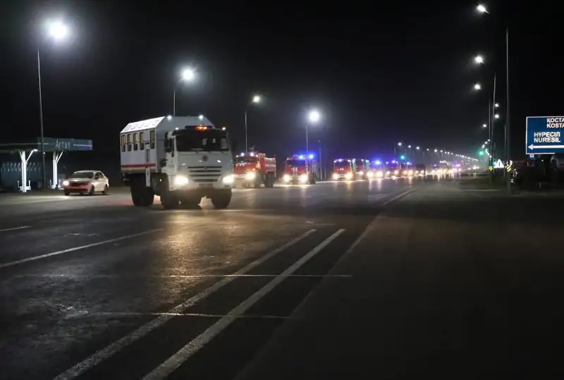 Прибывших из Костанайской области столичных пожарных встретили в Нур-Султане