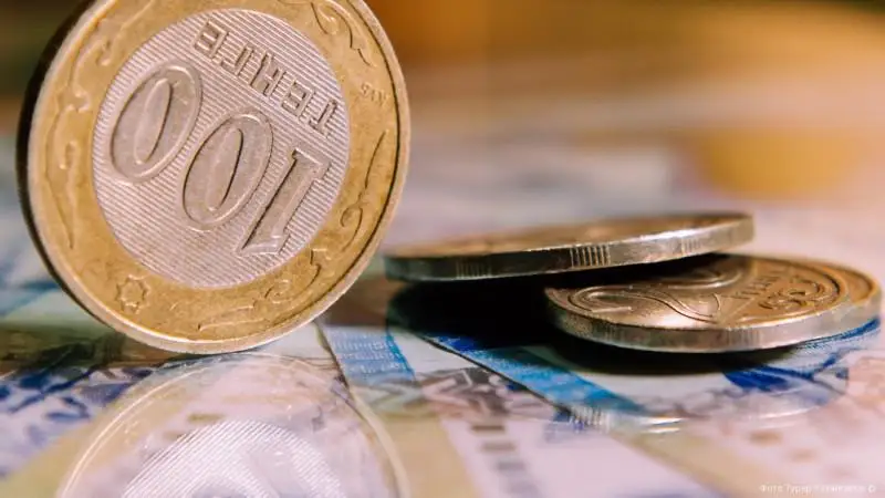 دوللار قانشا تەڭگەدەن ساتىلىپ جاتىر؟