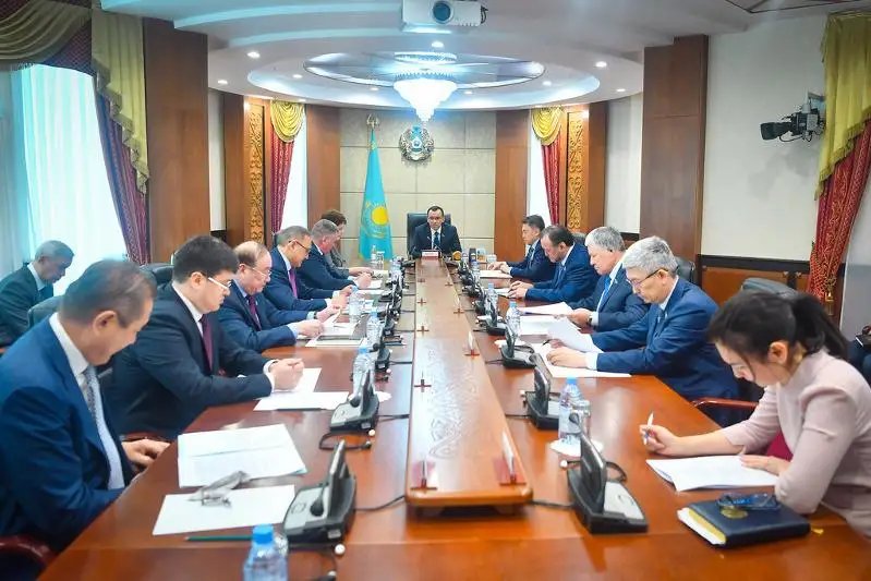 Около 300 встреч с населением провели сенаторы в регионах страны