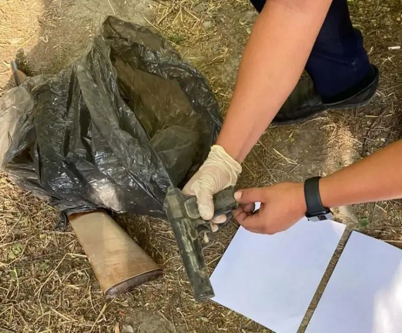 Два схрона огнестрельного оружия и боеприпасов нашли в Шымкенте