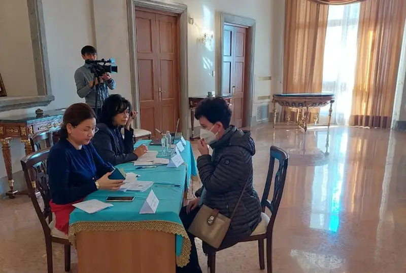 Как голосуют казахстанцы в Италии