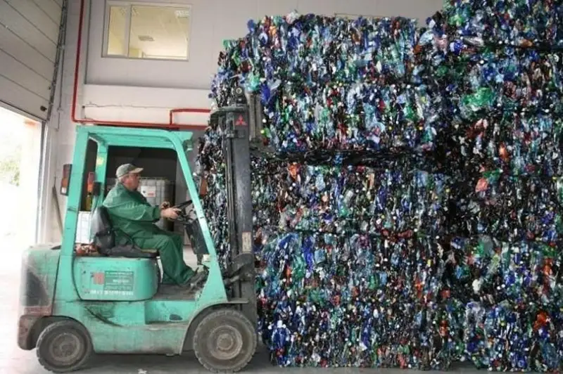 Казахстан вводит запрет на вывоз ПЭТ-отходов