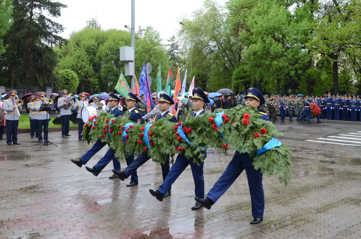 Халқымызға қорған болған ұлттық әскеріміздің айбыны арта берсін - Баталов