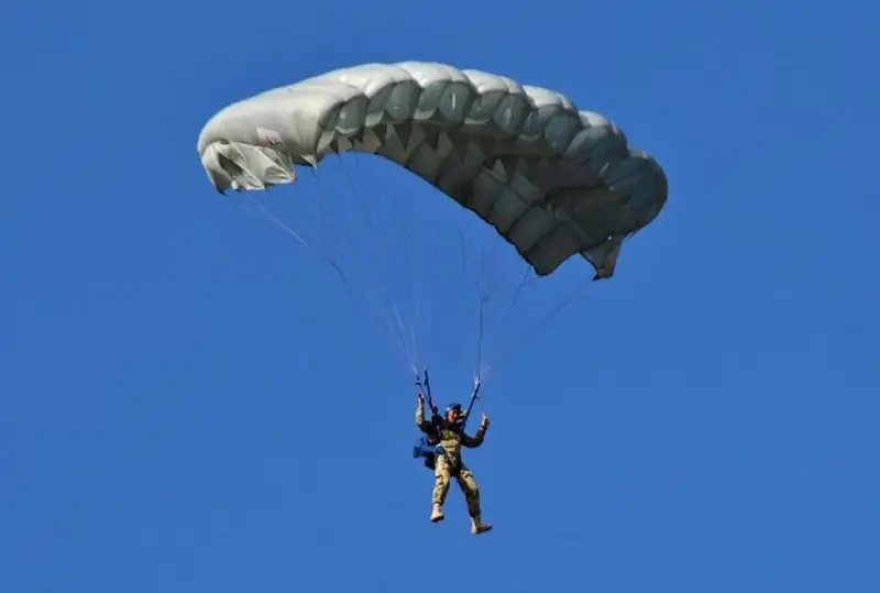 Чемпионат по парашютному спорту стартовал в Алматинской области