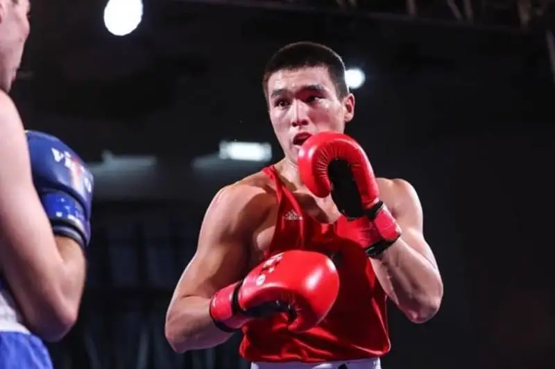 بوكستان الەم چەمپيوناتى: قازاقستاندىق سپورتشى جەڭىلىپ قالدى