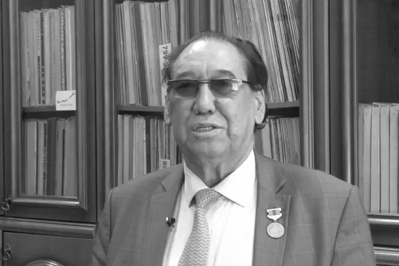اقىن ءشومىشباي ساريەۆ دۇنيەدەن وزدى