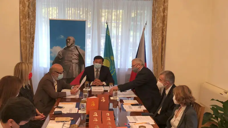 ابايدىڭ «قارا سوزدەرى»‎ تاعى ءبىر شەت تىلىنە اۋدارىلدى