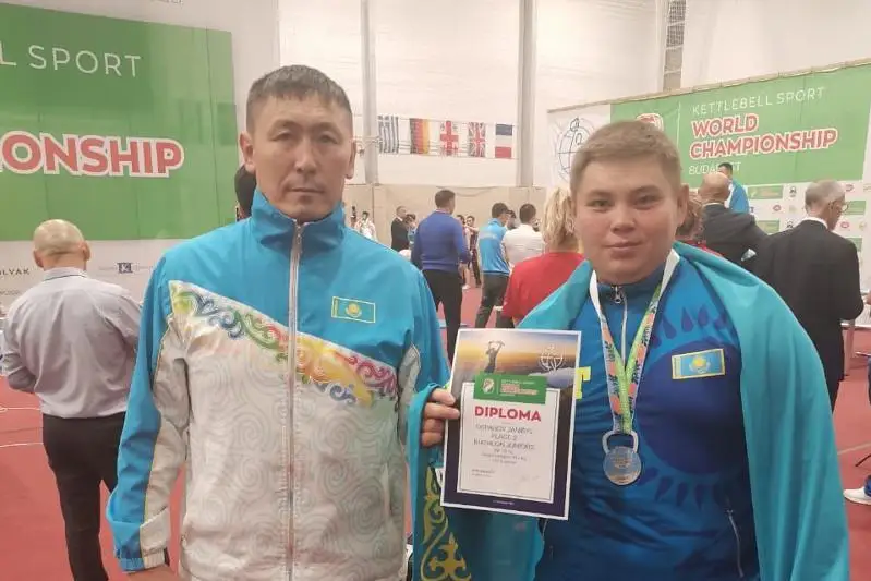 اقمولالىق اتلەت الەم چەمپيوناتىنىڭ كۇمىس جۇلدەگەرى اتاندى