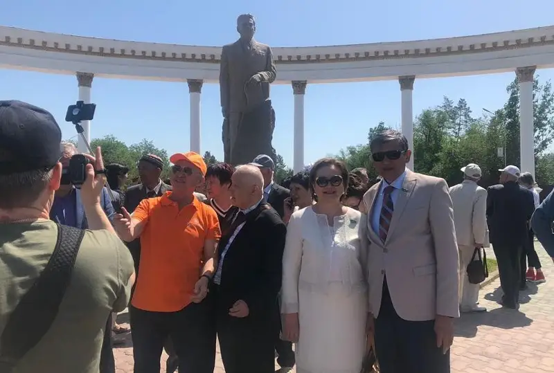 Сенаторы  встретились с жителями города Конаева