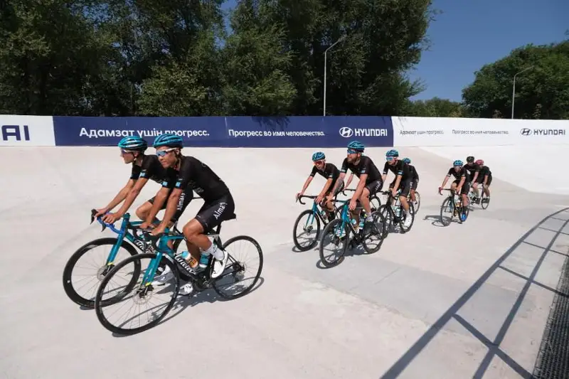 Almatyda 43 jyl buryn salynǵan velotrek modernızatsııalandy