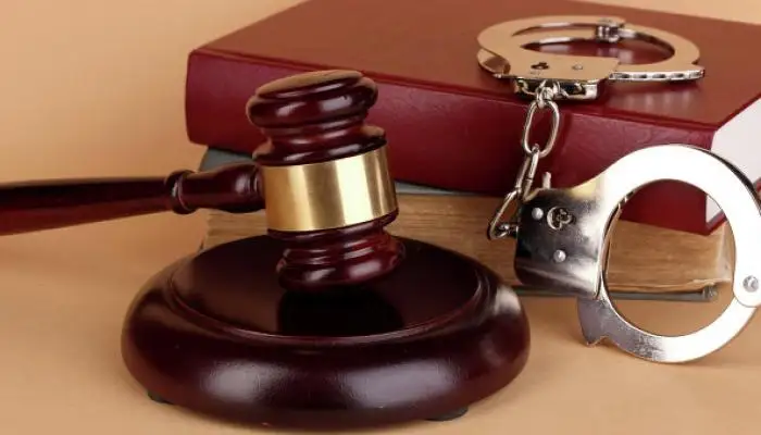 Мошенников осудили за «проверки» предпринимателей в Алматы