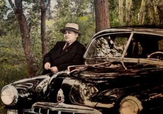 مۇحتار ماعاۋين. جۇمابەك تاشەنوۆ