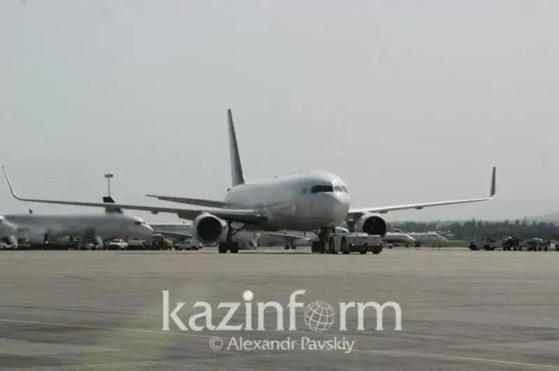 Оралдан ұшып шыққан ұшақ Ақтөбеге шұғыл қонды, бір адам ауруханада