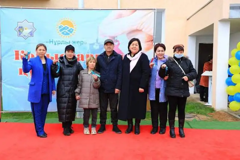 240 семей Арыси получили ключи от новых квартир