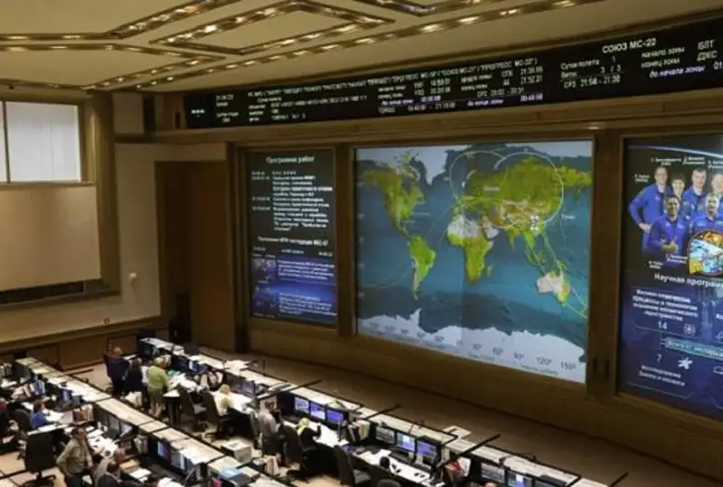 «Soıýz MS-22» kemesiniń ekıpajy halyqaralyq ǵarysh stansasyna jetti