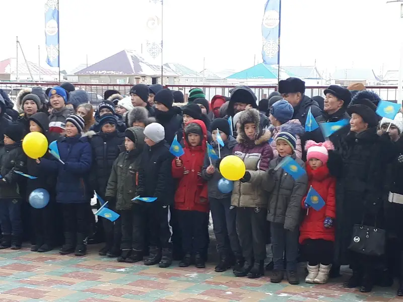 Бердібек Сапарбаев оқушыларға әкім болудың жолын айтып берді